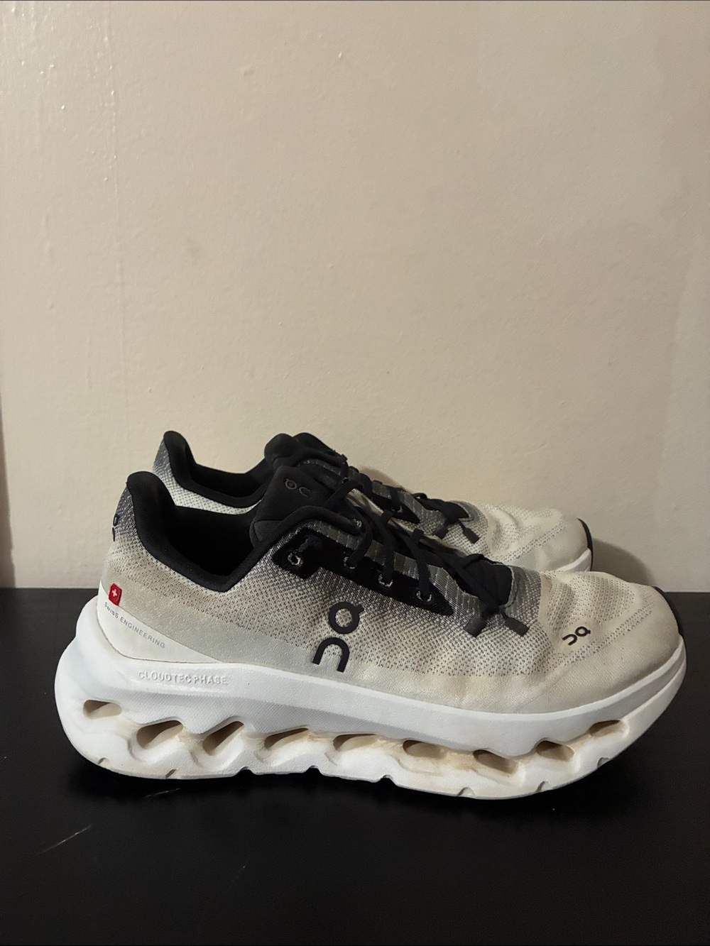 On Cloudtilt sneakers in the black and ivory colorway Men’s size 8.5